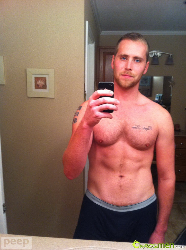 Horny gay Andrew Fry takes nude mirror selfies and pumps his big dick  