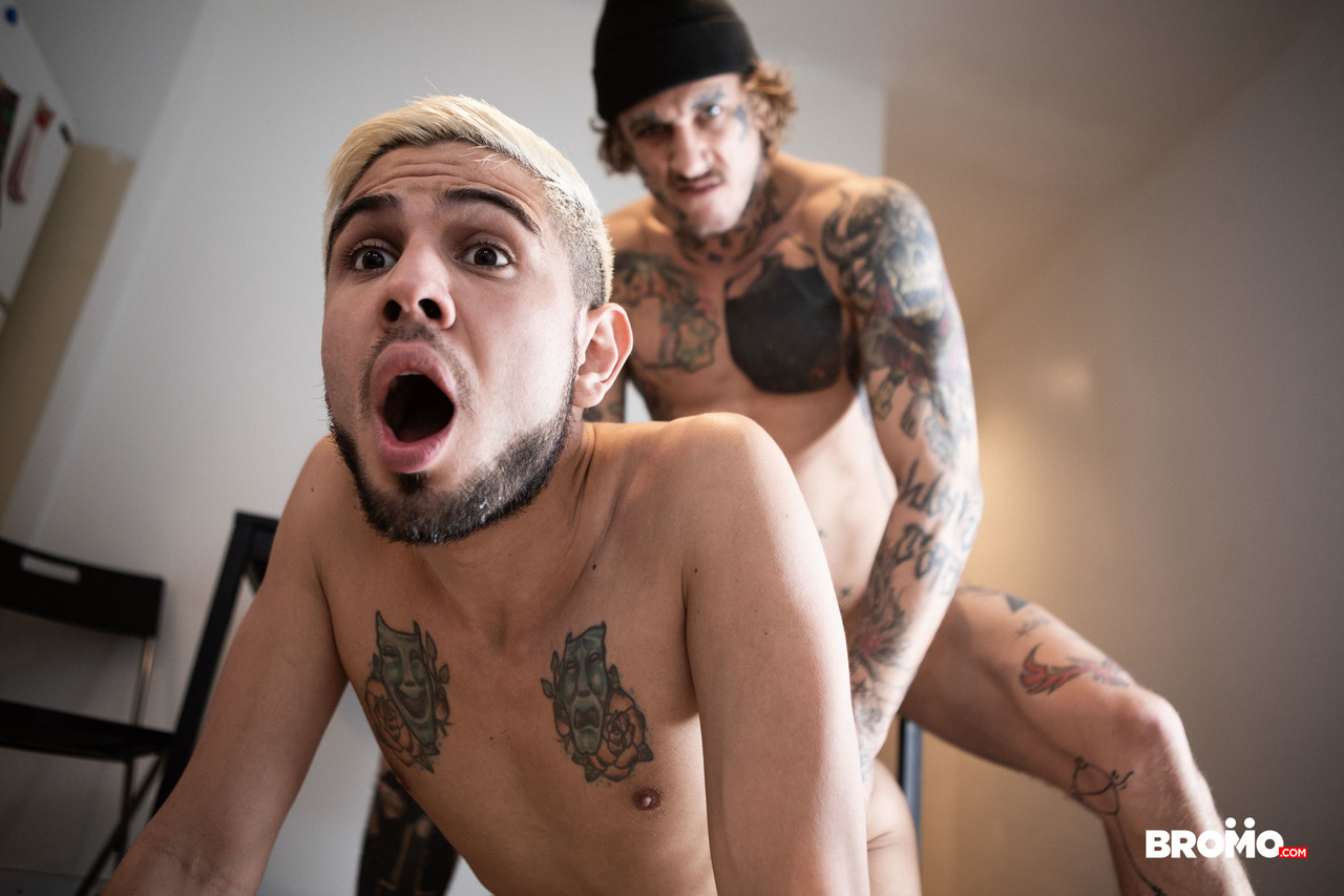 Hot tattooed gay boyfriends Bo Sinn & Alex Montenegro drill each others anus  