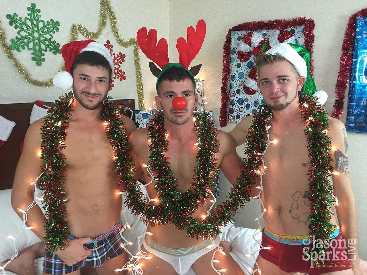Brogan Reed, Joshua James & Scott DeMarco fuck in a gay Christmas 3some  