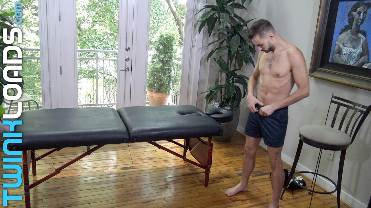 Gay masseur Connor Taylor films himself rimming & fucking client Jax Atwell