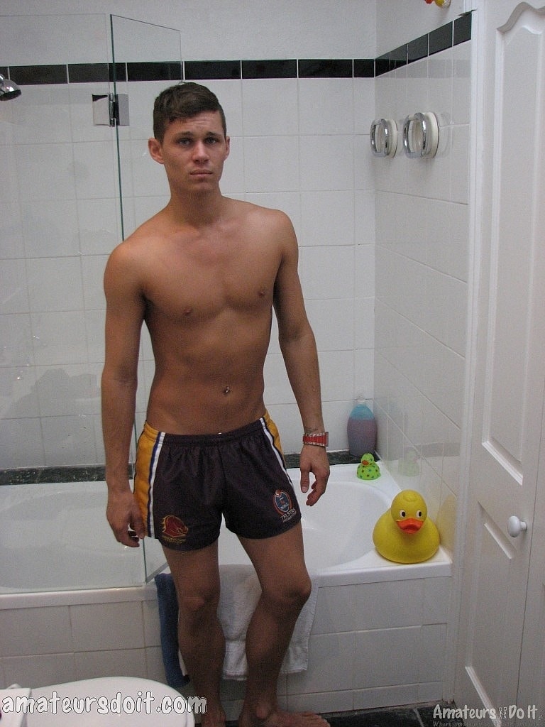 Amateur gay Tate Ryder unveils his body and jacks off his boner in the toilet  