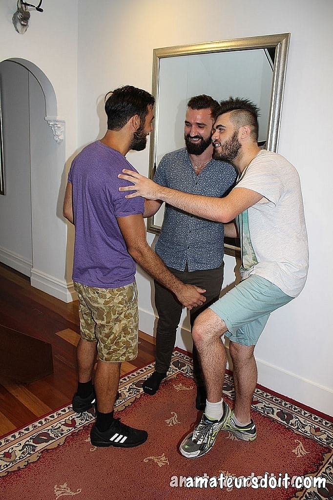 Gay bears Batt, Lucas Layby & Mitch Bear blow each others dicks  
