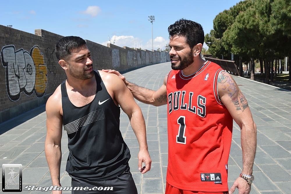 Muscular gay men Wagner Victoria & Mario Domenech have doggystyle anal sex  