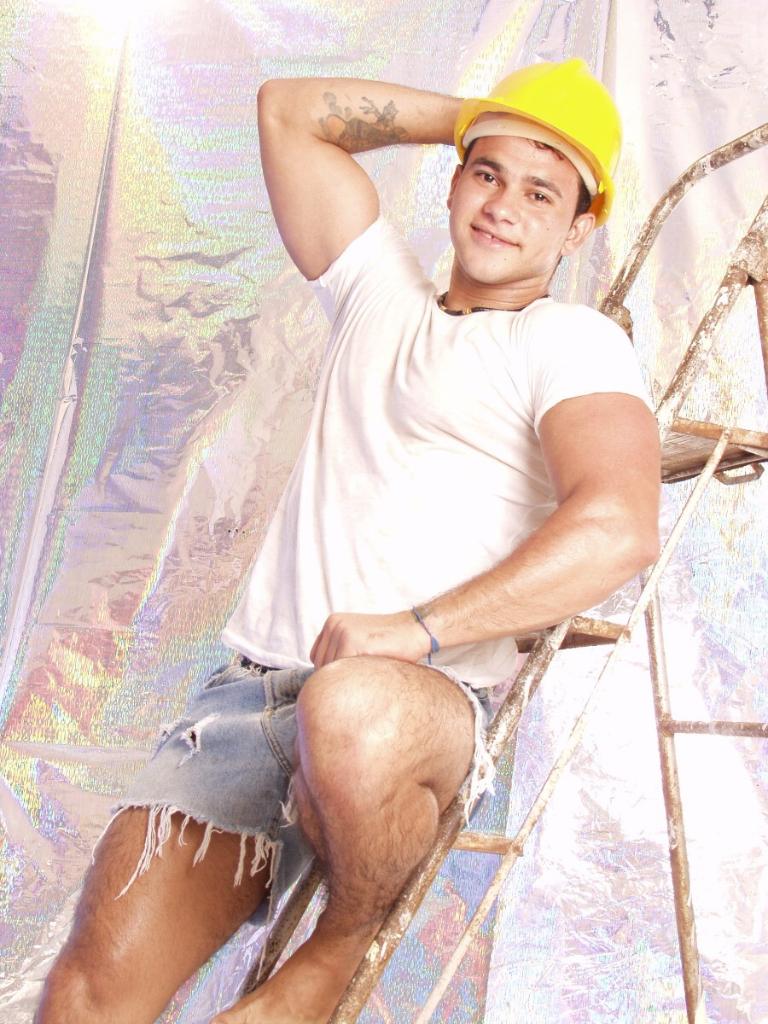 Hard Hat Gay Hunk Show Off His Fleshy Backside And Take Out ...